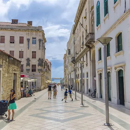 Old Town Alea Apartment